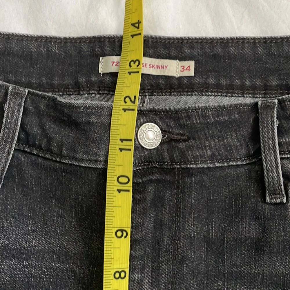 Levi’s 712 High Rise Skinny Jeans - Picture 3 of 8